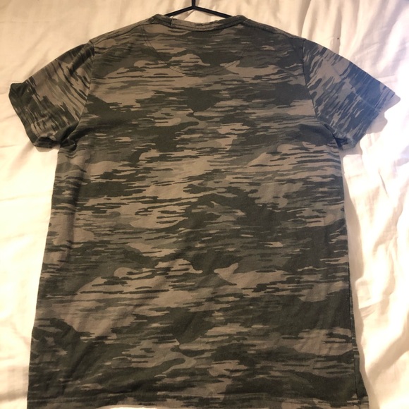 Camo Hollister T-Shirt - Picture 2 of 2
